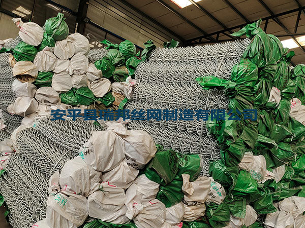 擰邊煤礦勾花網(wǎng)圖片3