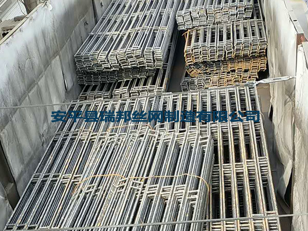 寧夏異形鋼筋梯/鋼筋托梁圖片4